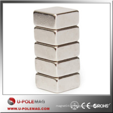 Aimant de prix bas Magnet Neodymium Cube / Block Magnet NdFeB Axial / F30x30x30mm Neodymium Strong Magnet